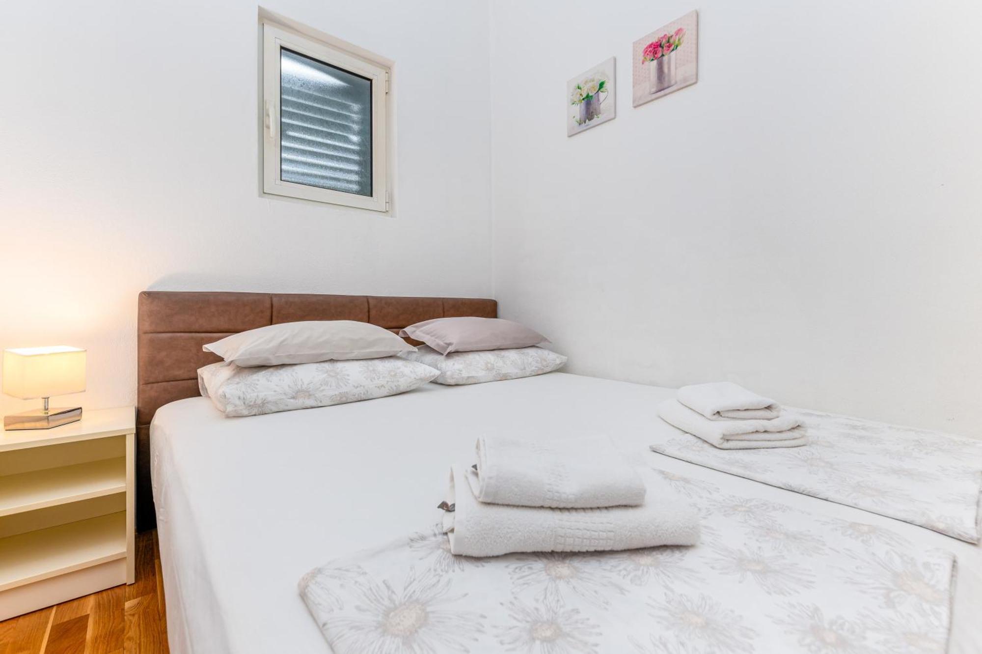 Apartment Gisela Makarska